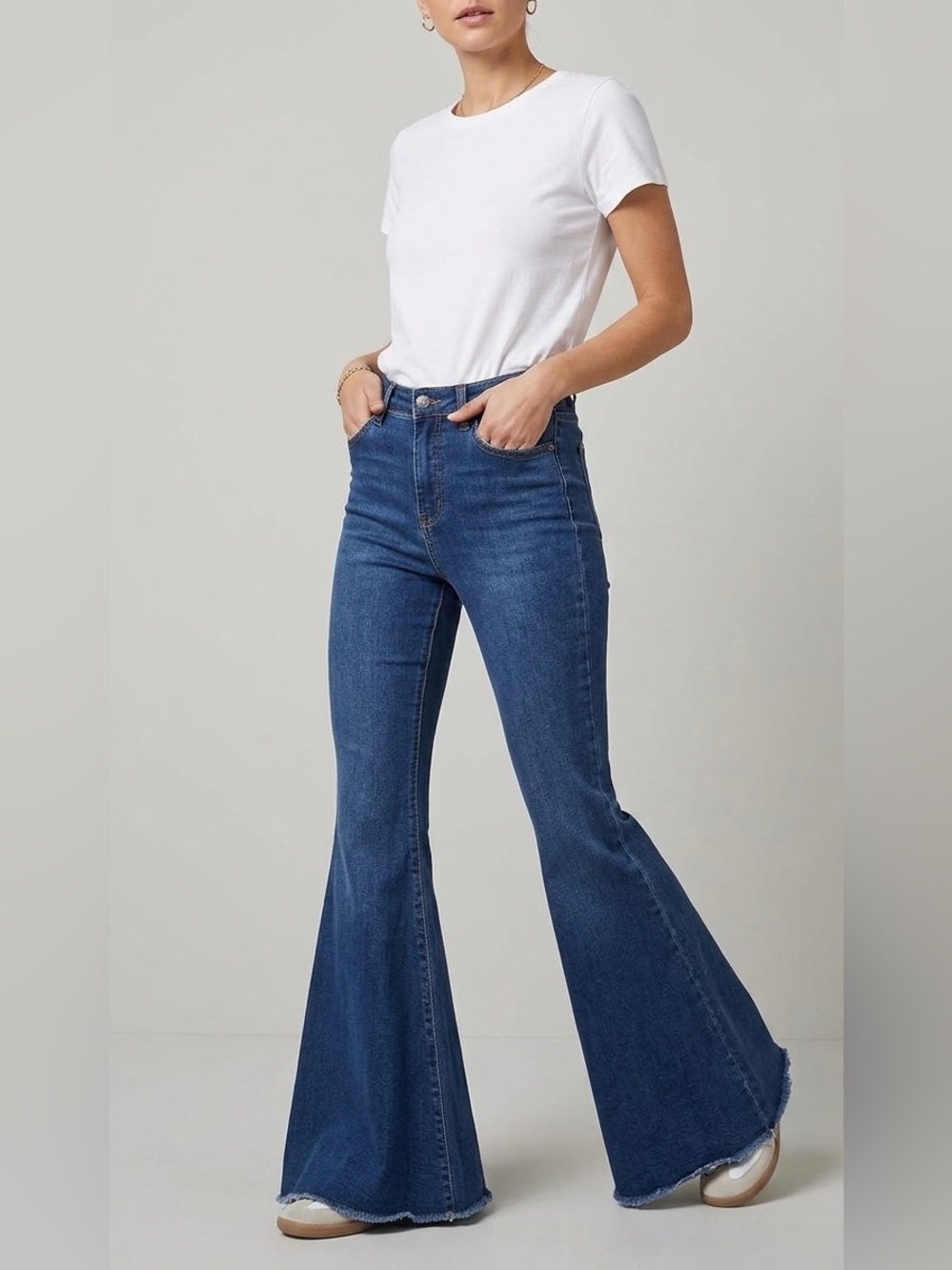 We The Free Free People Just Float‎ On Flare Jeans Brown Size 26 Raw Hem